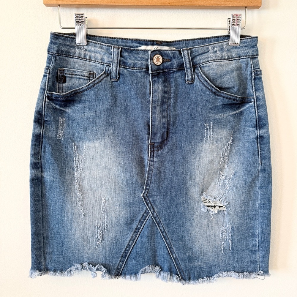 Kancan‎ Distressed Denim Mini Skirt Raw Hem Size 3